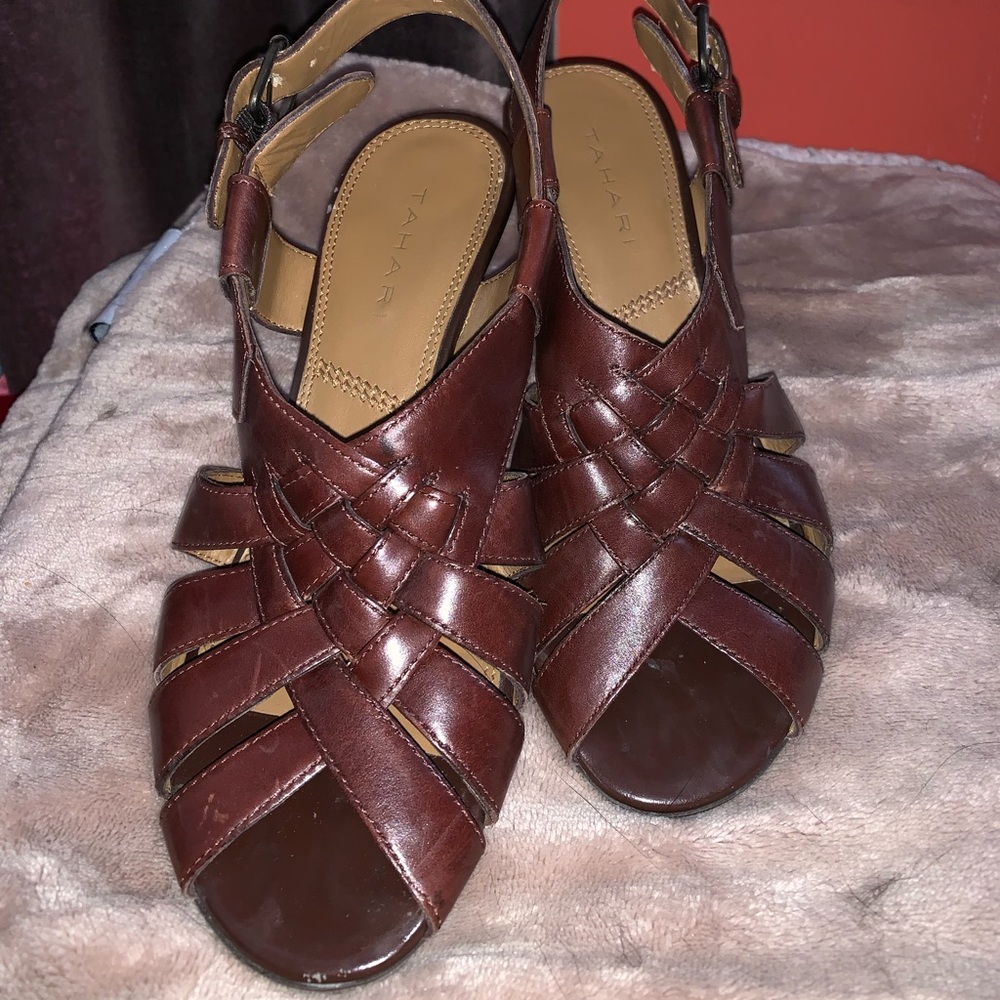 Tahari brown boho kitten heels
